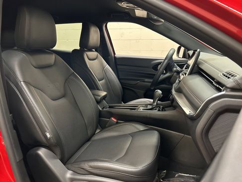 Used 2022 Jeep Compass Limited image 10