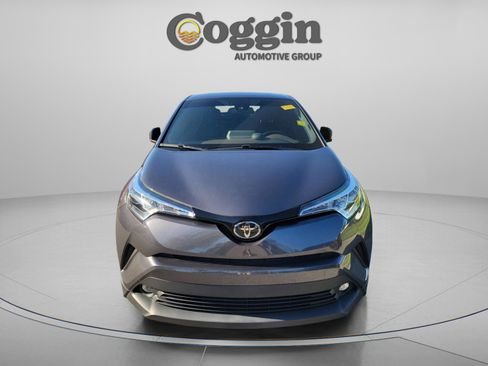 Used 2019 Toyota C-HR Limited FWD image 7
