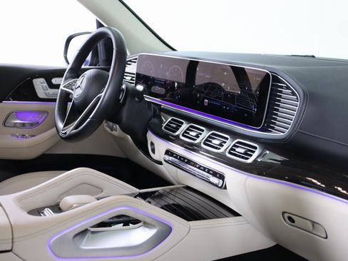 Used 2025 Mercedes-Benz GLS 450 4MATIC image 61