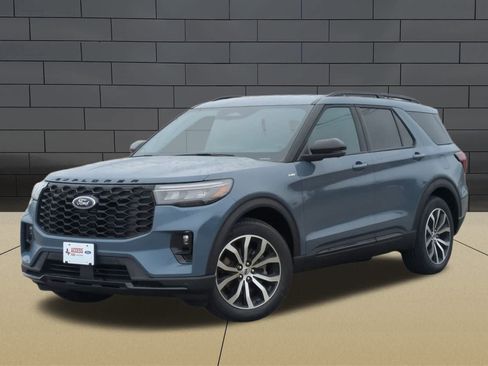 New 2025 Ford Explorer ST-Line w/ Premium Package RWD image 1