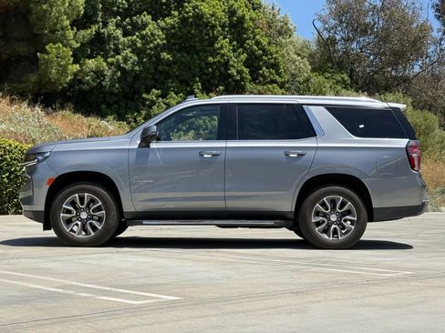 Used 2022 Chevrolet Tahoe LT w/ LT Signature Package RWD image 5