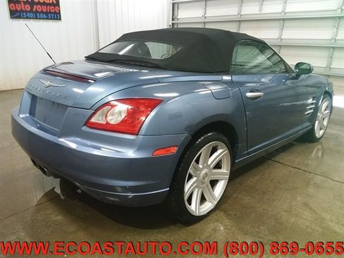 Used 2006 Chrysler Crossfire Limited image 3