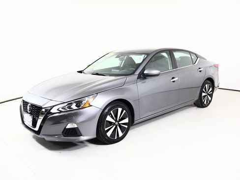 Used 2021 Nissan Altima 2.5 SV image 9