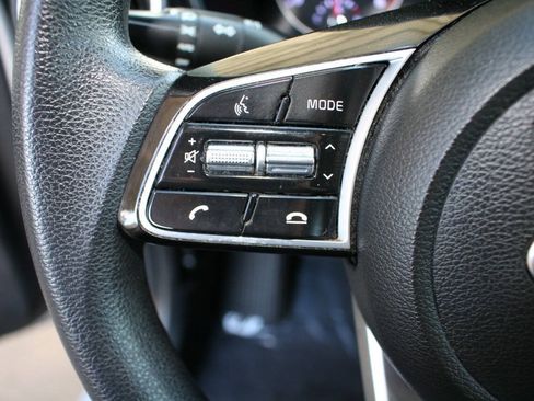 Used 2021 Kia Forte LXS FWD image 17
