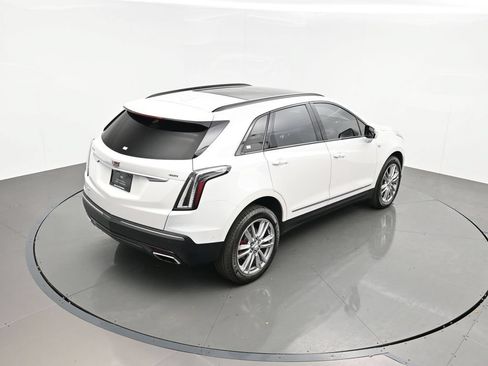 Certified 2024 Cadillac XT5 Sportv w/ Technology Package AWD/4WD image 44