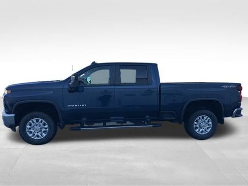 Used 2022 Chevrolet Silverado 2500 LT w/ All Star Edition image 4
