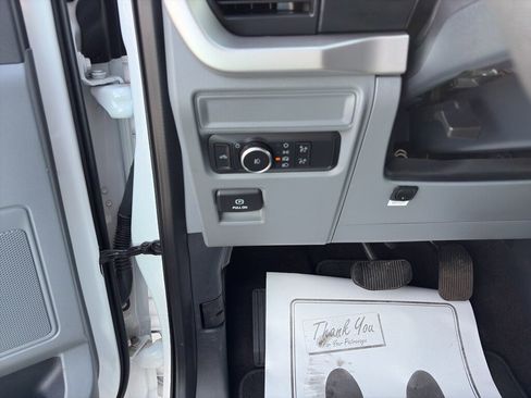 Used 2022 Ford F150 XLT AWD/4WD image 11