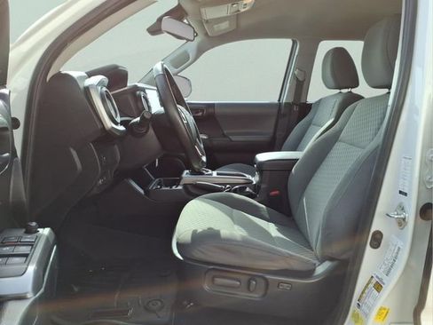 Used 2021 Toyota Tacoma SR5 image 13