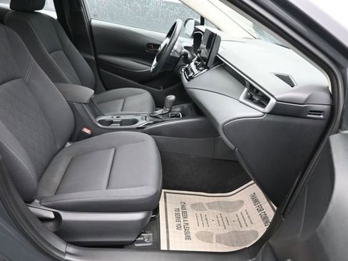 Used 2024 Toyota Corolla LE FWD image 8