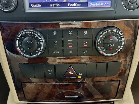 Used 2010 Mercedes-Benz ML 350 2WD image 23