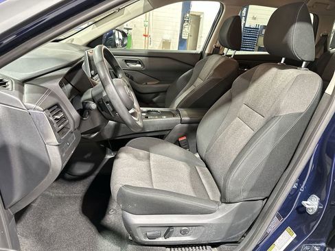 Used 2024 Nissan Rogue SV image 13