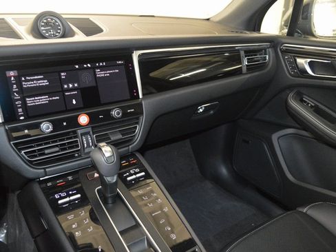 New 2026 Porsche Macan AWD/4WD image 25
