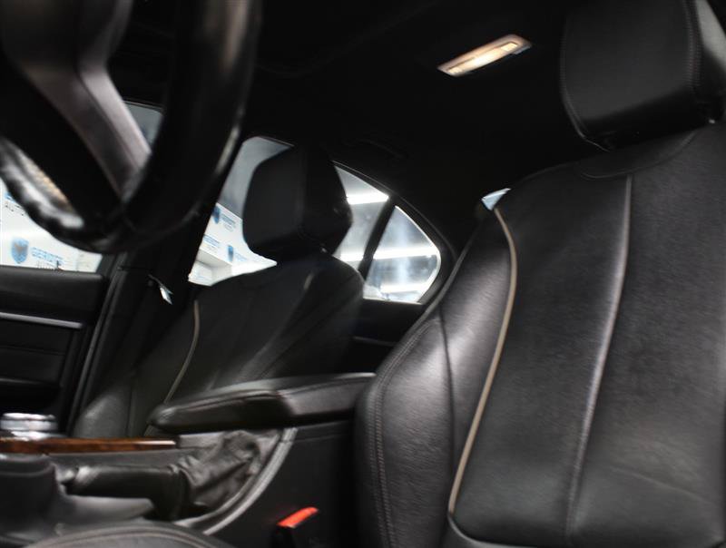 Used 2016 BMW 328i xDrive Sedan AWD/4WD image 8