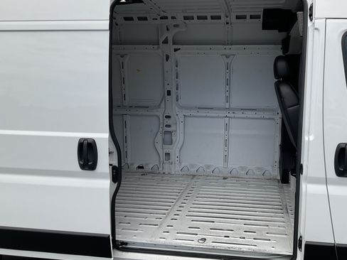 Used 2025 RAM ProMaster 2500 w/ Convenience Group FWD image 31