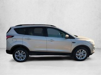 Used 2017 Ford Escape SE w/ Equipment Group 201A video 4