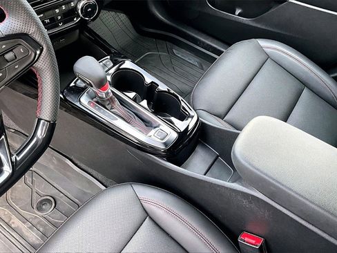 Used 2024 Chevrolet Trax RS w/ Driver Confidence Package image 15