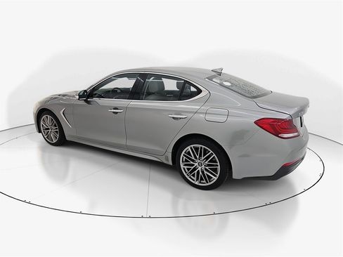 Used 2021 Genesis G70 2.0T image 9