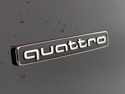 Certified 2025 Audi Q5 Prestige image 28