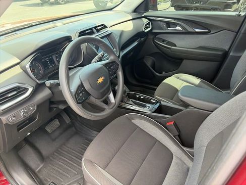 Used 2022 Chevrolet TrailBlazer LT w/ Driver Confidence Package FWD image 28