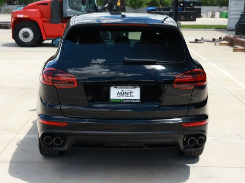 Used 2016 Porsche Cayenne Diesel AWD/4WD image 12