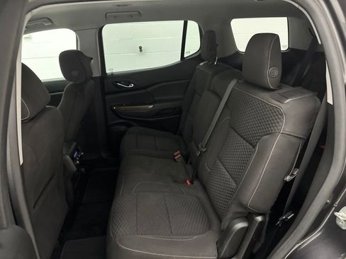 Used 2017 GMC Acadia SLE FWD image 33
