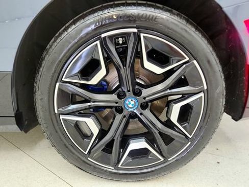 Used 2024 BMW iX xDrive50 w/ Sport Package AWD/4WD image 74