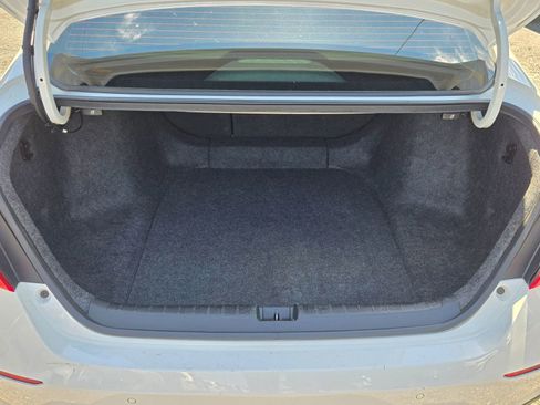 Used 2019 Honda Accord Touring image 12