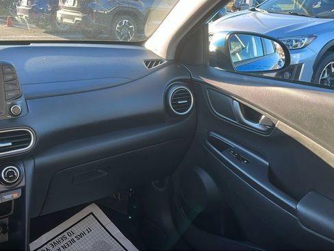 Used 2018 Hyundai Kona Limited image 24