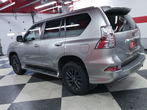 Used 2023 Lexus GX 460 Premium w/ Premium Package AWD/4WD image 6