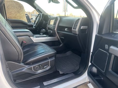 Used 2017 Ford F150 Platinum w/ Equipment Group 701A Luxury image 8