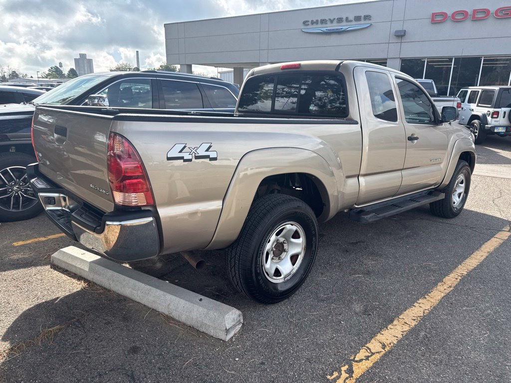 Used 2005 Toyota Tacoma 4x4 Access Cab w/ SR5 Pkg #3 image 8