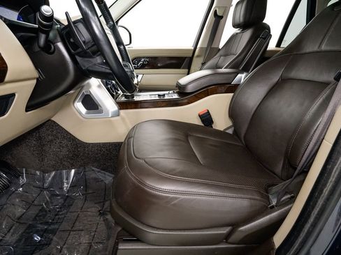 Used 2020 Land Rover Range Rover HSE image 13