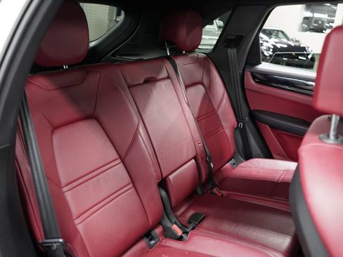 Used 2019 Porsche Cayenne E-Hybrid AWD/4WD image 34