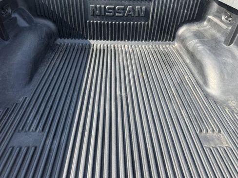 Used 2016 Nissan Frontier SV AWD/4WD image 9