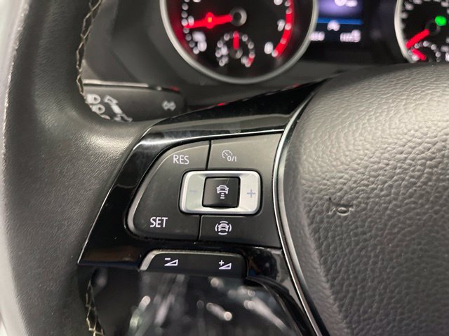 Used 2021 Volkswagen Tiguan SE w/ Panoramic Sunroof Package AWD/4WD image 17