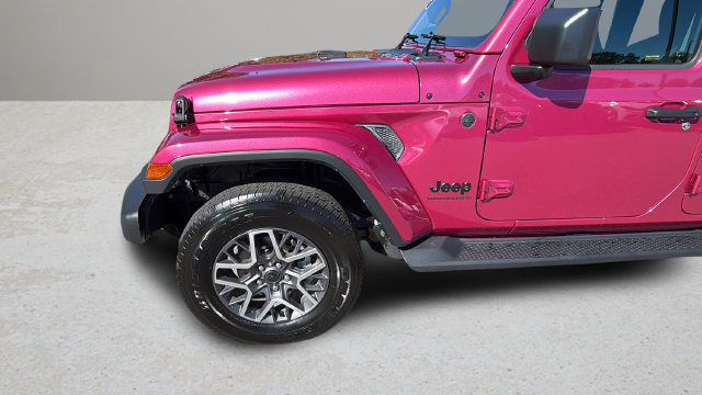 Used 2026 Jeep Wrangler Unlimited Sahara AWD/4WD image 42