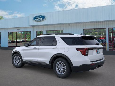 Used 2026 Ford Explorer Active image 4