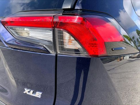 Used 2024 Toyota RAV4 XLE FWD image 30