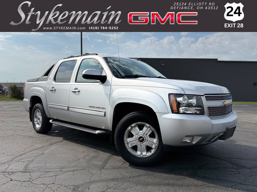 Used 2011 Chevrolet Avalanche LT w/ Luxury Package AWD/4WD image 1