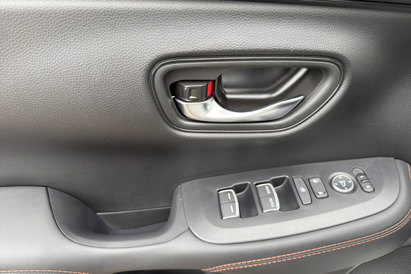 Used 2027 Honda HR-V Sport image 10