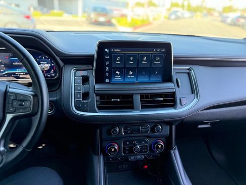Used 2023 Chevrolet Suburban RST w/ Luxury Package AWD/4WD image 9