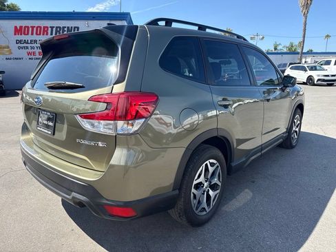Used 2024 Subaru Forester Premium AWD/4WD image 5