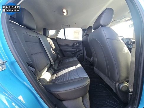 Used 2025 Chevrolet Trax LT w/ Driver Confidence Package image 10