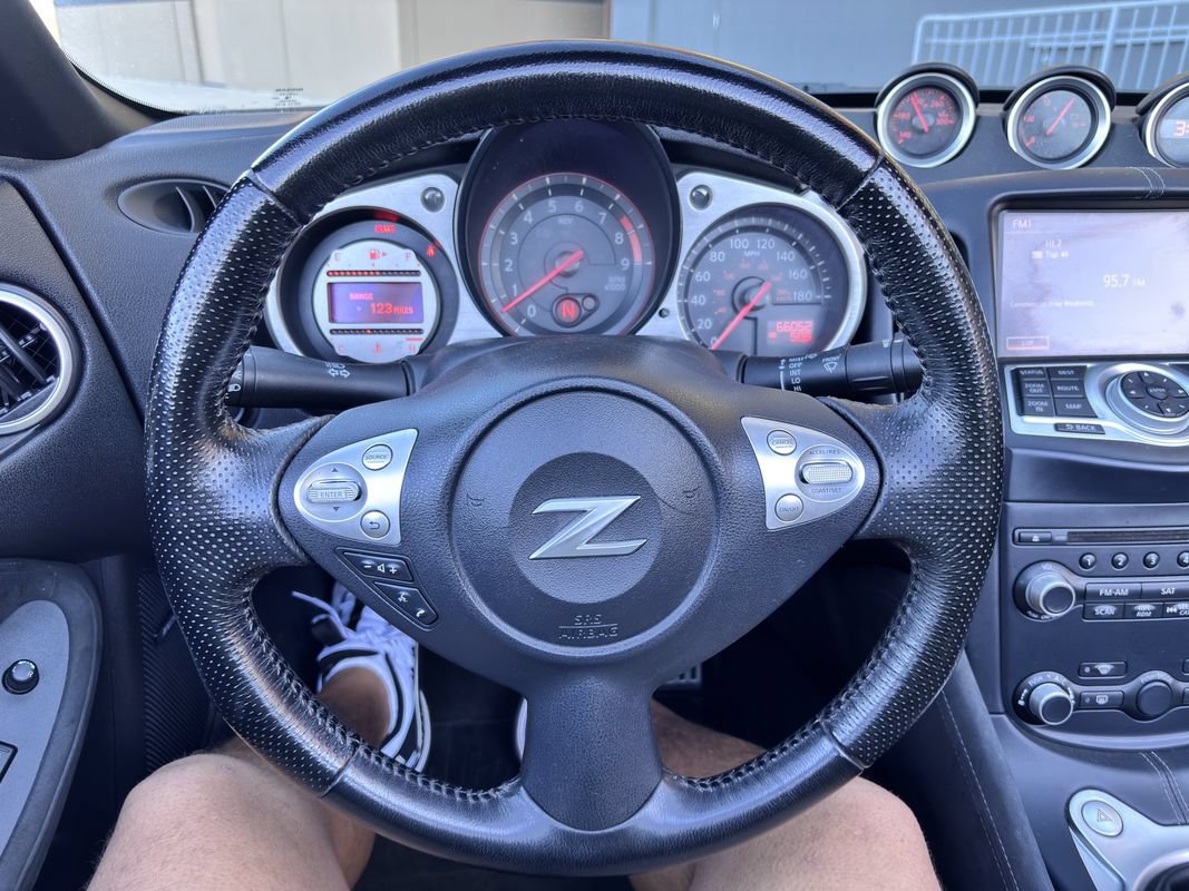 Used 2011 Nissan 370Z Touring w/ Sport Pkg RWD image 15
