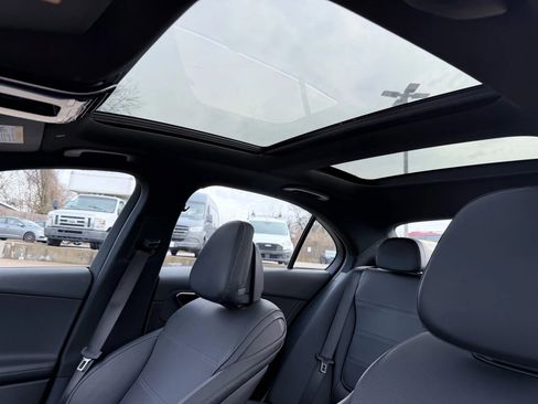 Used 2024 Mercedes-Benz C 300 Sedan image 24