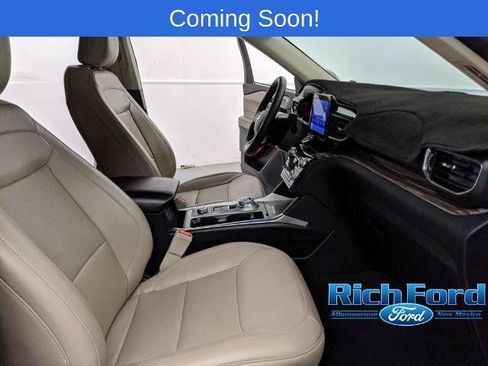 Certified 2023 Ford Explorer Limited w/ Equipment Group 301A image 22