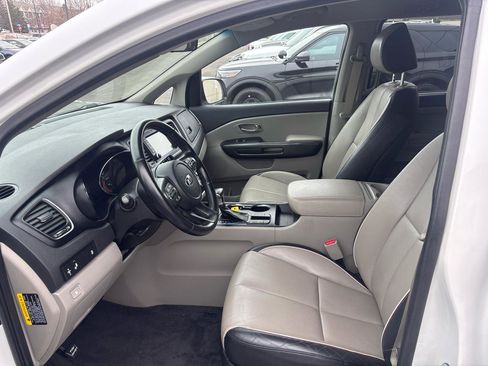 Used 2020 Kia Sedona EX image 12