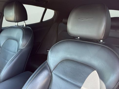 Used 2018 Kia Stinger GT2 AWD/4WD image 9