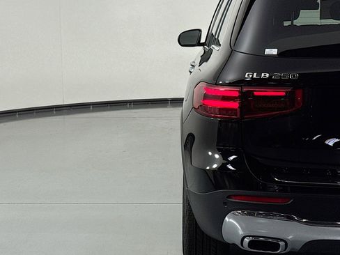 New 2025 Mercedes-Benz GLB 250 image 24