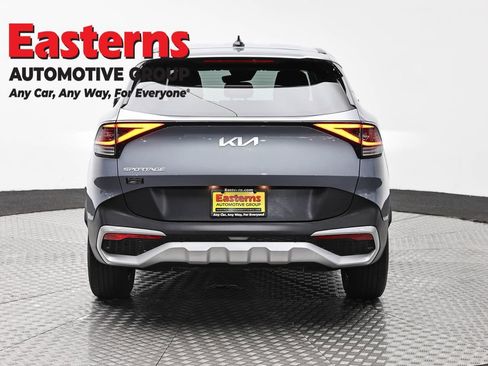 Used 2025 Kia Sportage EX FWD image 6
